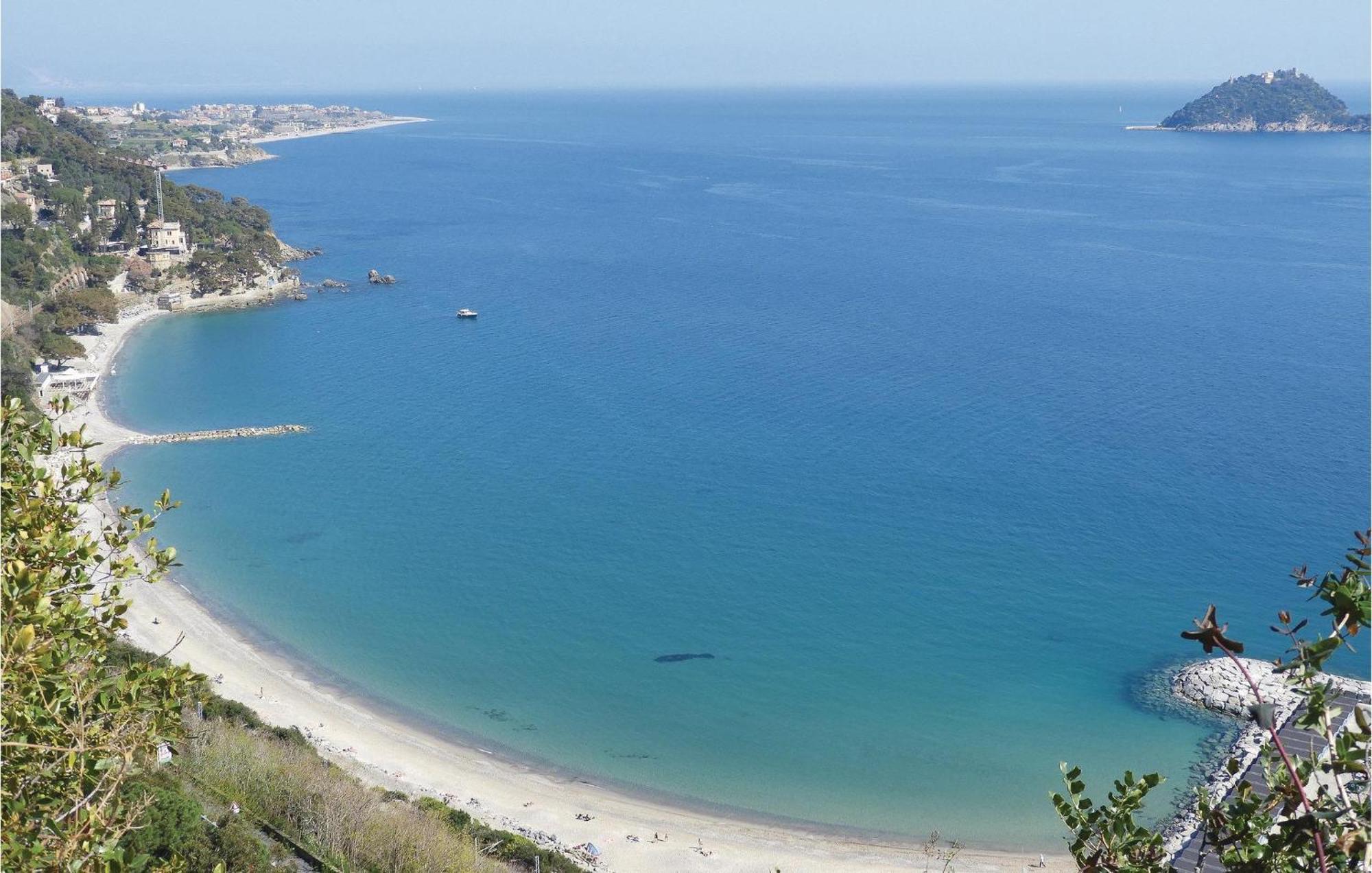 Amazing Apartment In Albenga With Wifi Exteriör bild